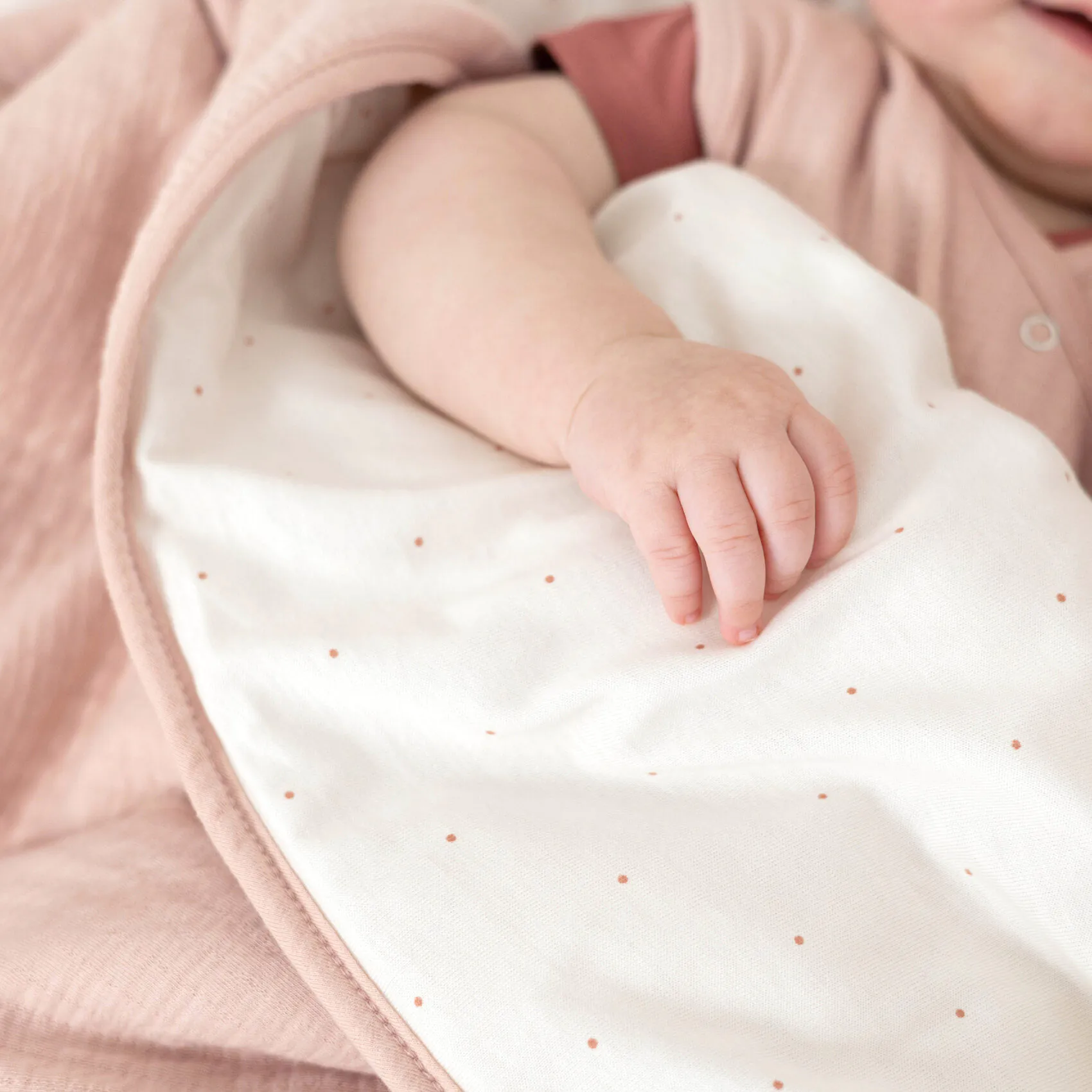 BEMINI Babatakaró, old rose, 75*100 cm, TOG 3 - Image 4