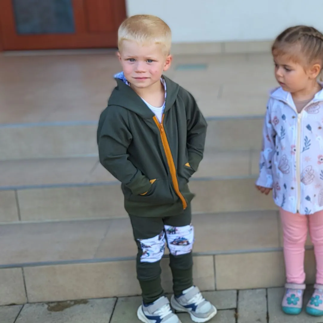 4BABIES "Rosszcsont" térdfoltos szabadidő nadrág, sötétzöld & dínók - Image 4