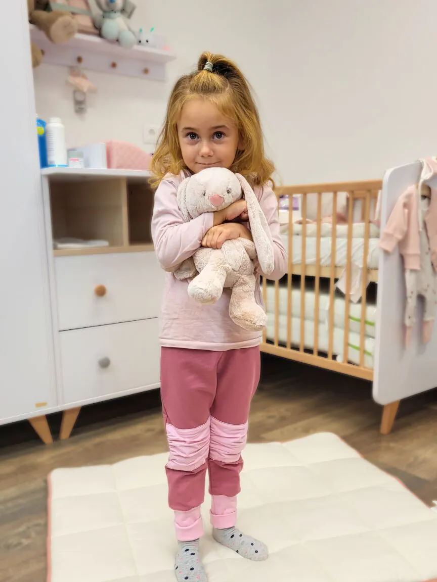 4BABIES Térdfoltos szabadidő nadrág, mályva & rózsaszín - Image 2