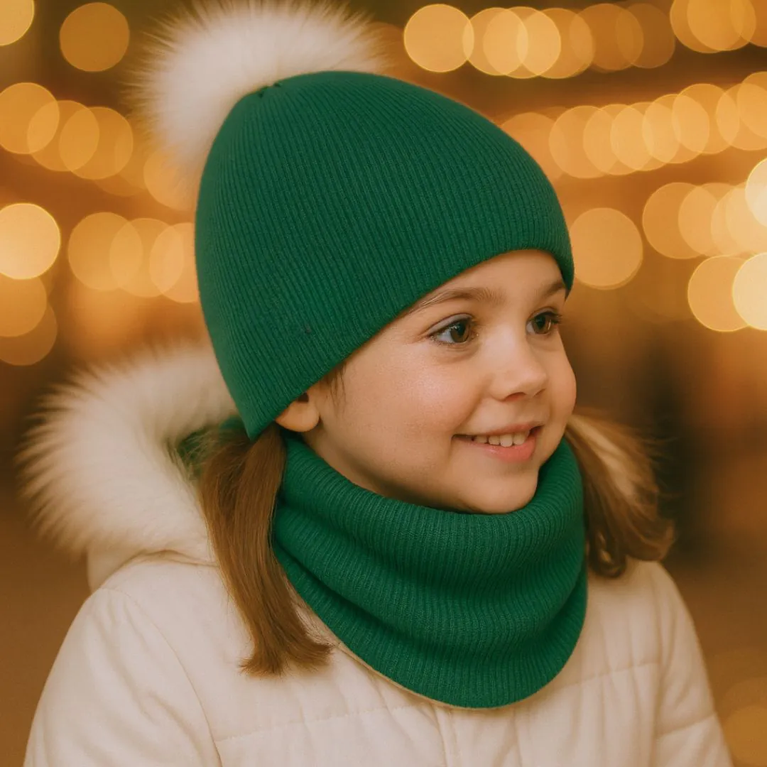 4BABIES Téli sapka & sál szett, bordás zöld, fehér pomponnal - Image 2